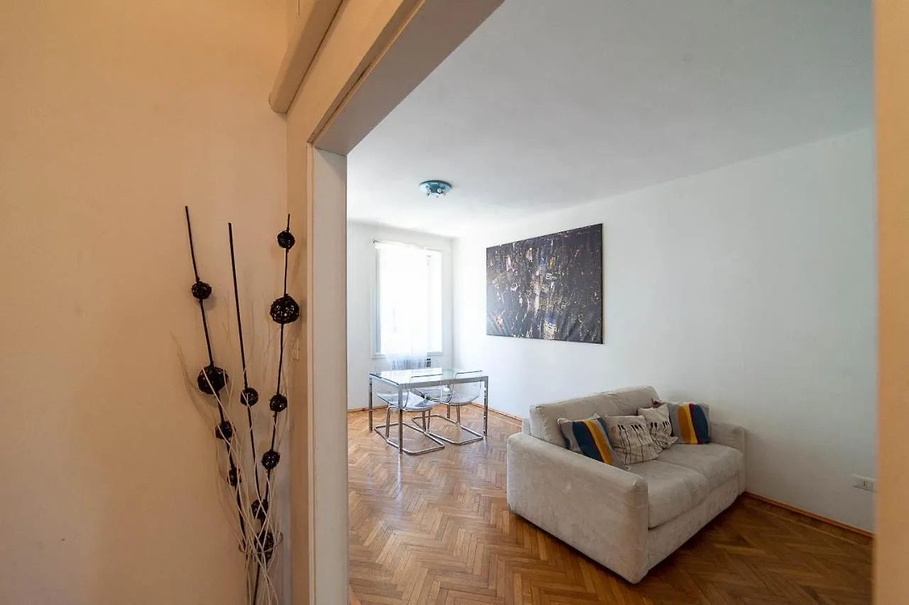 Corso Como A12 Milan 0*,